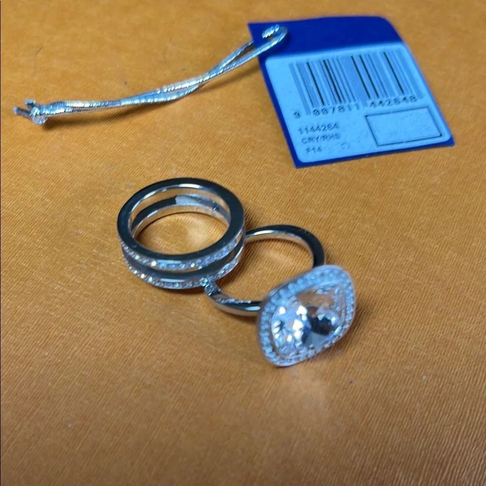 Swarovski ring with Clear Gemstone - Picture 4 of 4